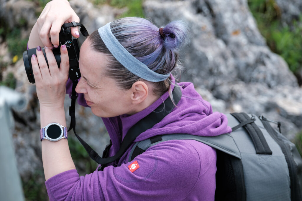 Fotografin mit Kamera – Porträtshooting Blaubeuren